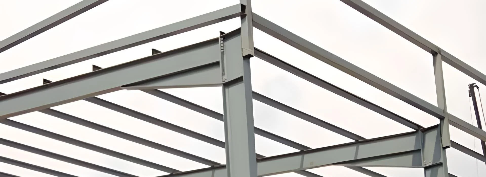 estructura metalica tejado gris